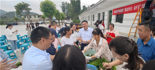 2023-6-21  貴州陽(yáng)光產(chǎn)權(quán)交易所開(kāi)展我們的節(jié)日·端午節(jié)主題實(shí)踐活動(dòng)暨鄉(xiāng)村振興調(diào)研活動(dòng)6.jpg